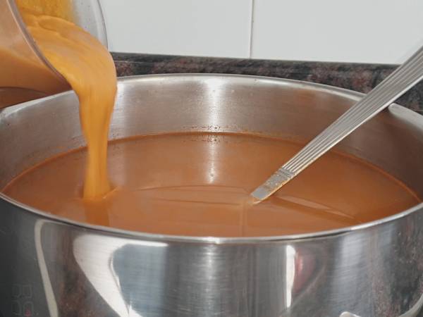 Sopa de pescado - Preparación paso 21