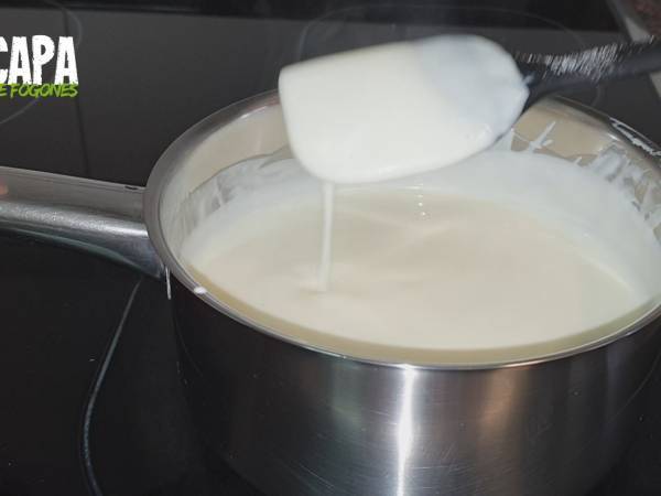 Vasitos de queso crema y mermelada - Preparación paso 2