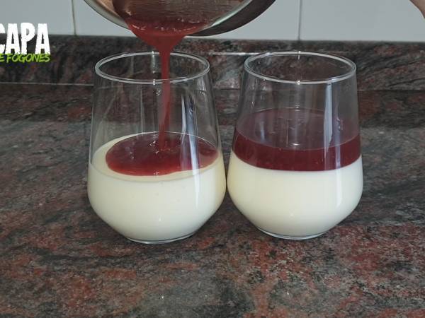 Vasitos de queso crema y mermelada - Preparación paso 8