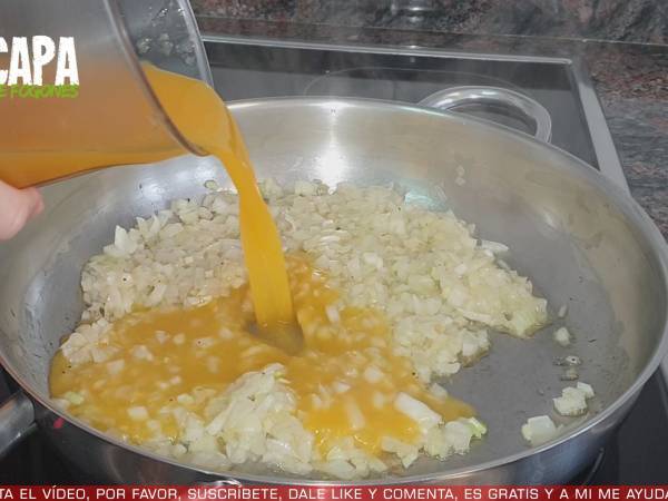 Espaguetis con salsa de naranja - Preparación paso 3