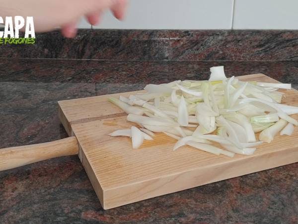 Chipirones encebollados - Preparación paso 1