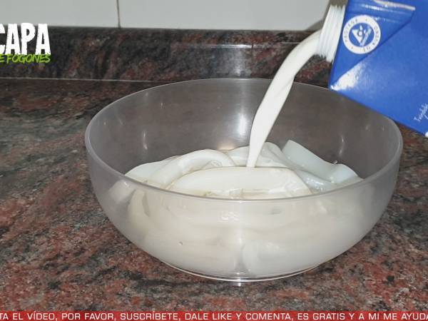 Calamares a la romana con mayonesa picante - Preparación paso 1