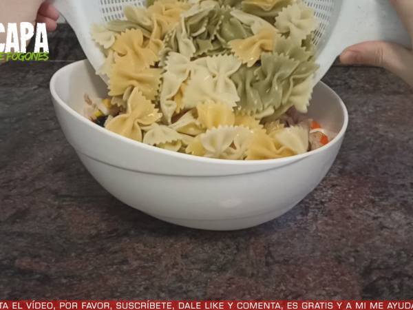 Ensalada de pasta - Preparación paso 4