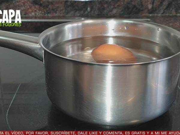 Salmorejo cordobés, auténtica receta, fácil y rápida de hacer - Preparación paso 1