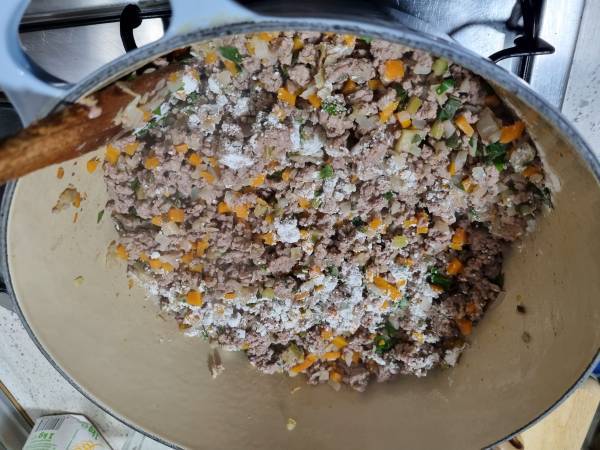 Cottage Pie, pastel de carne y patatas {receta inglesa} - Preparación paso 3