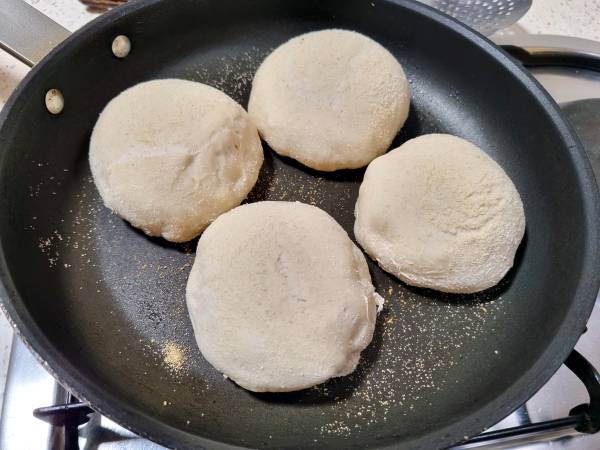 English muffins, bollos ingleses sin horneado {en panificadora) - Preparación paso 5