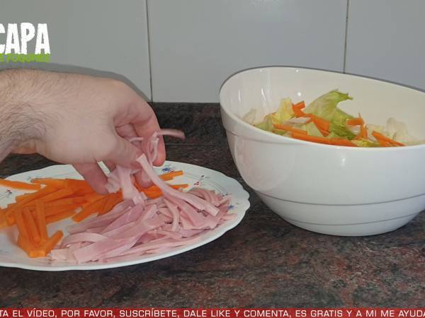 Ensalada china con salsa blanca agridulce - Preparación paso 6