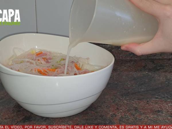 Ensalada china con salsa blanca agridulce - Preparación paso 8