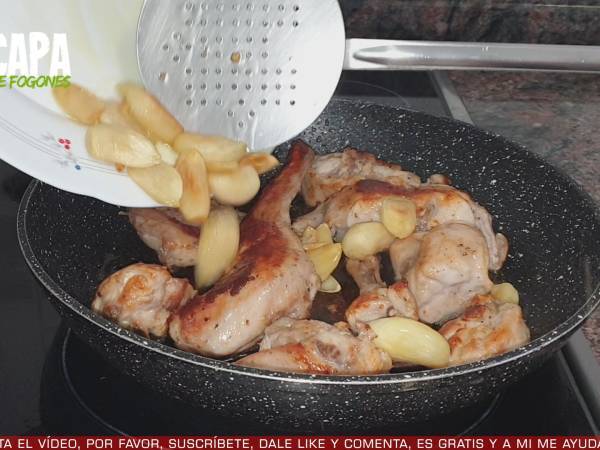 Conejo al ajillo - Preparación paso 5