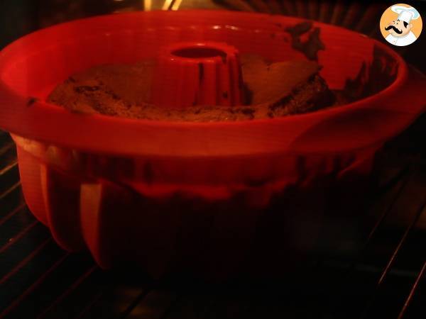 Bundt Cake para Halloween con glaseado terroríficamente divertido - Preparación paso 5