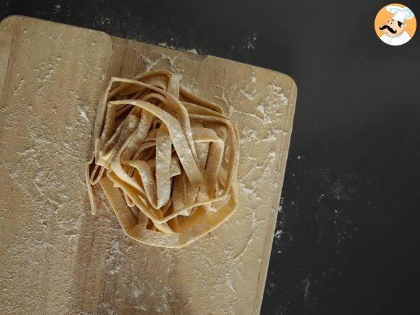 Cómo hacer pasta fresca al huevo: Tagliatelle - Preparación paso 8