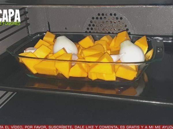 Crema de calabaza asada al curry - Preparación paso 1