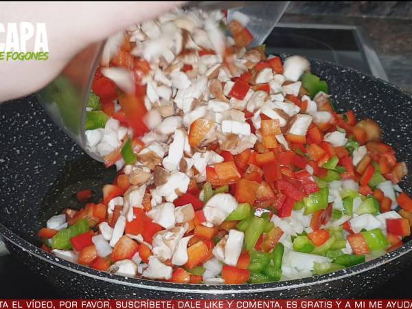 Empanada de hojaldre con atún - Preparación paso 1