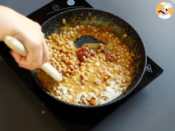 Curry de garbanzos, una receta vegana llena de sabor - Preparación paso 3