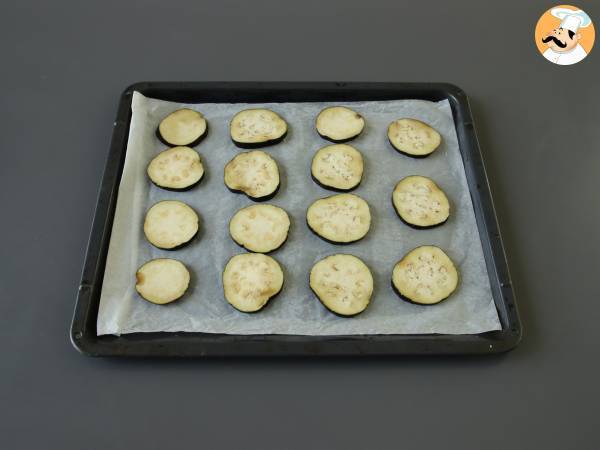 Berenjenas crujientes al horno. Guarnición rápida y sabrosa - Preparación paso 2