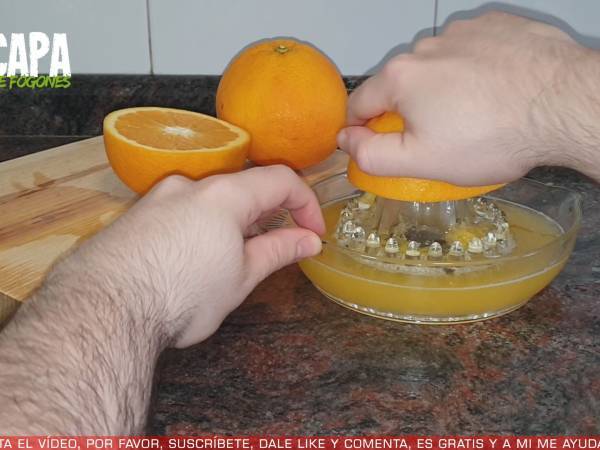Gelatina de yogur y naranja - Preparación paso 1