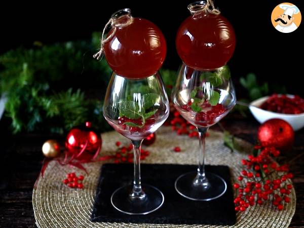 Cóctel festivo, Spritz servido en una bola de Navidad - Preparación paso 4