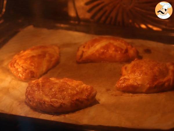 Empanadas de hojaldre, manzana y crema pastelera de avellana - Preparación paso 8
