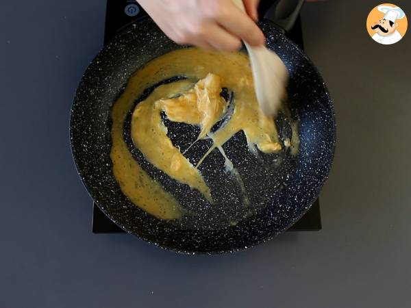 Arroz frito estilo indonesio Nasi goreng - Preparación paso 2