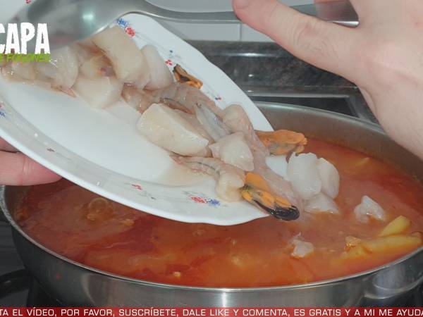 Guiso de rape y langostinos - Preparación paso 9