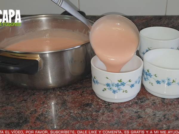 Natillas de chocolate rosa - Preparación paso 4