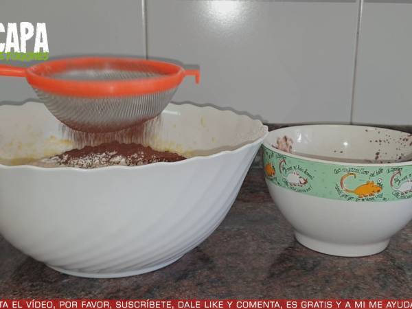 Bizcocho de chocolate y naranja - Preparación paso 6