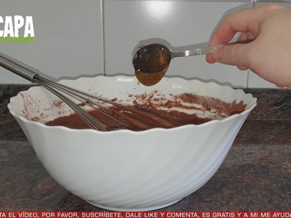 Bizcocho de chocolate y naranja - Preparación paso 7