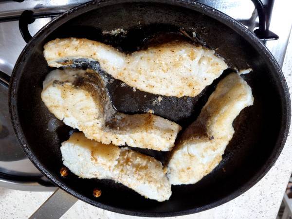 Bacalao con Tomate {Receta Tradicional Española} - Preparación paso 10