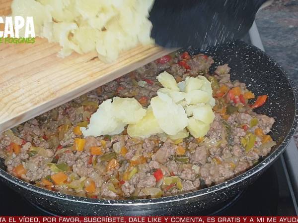 Patatas rellenas de carne - Preparación paso 7