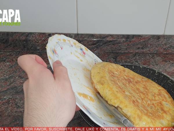 Tortilla de patatas rellena - Preparación paso 9