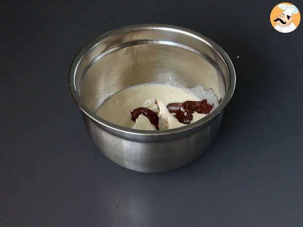 Vasitos Kinder Bueno súper cremoso y sin cocción - Preparación paso 3