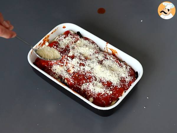Melanzane alla parmigiana, el delicioso gratinado italiano de berenjenas con queso - Preparación paso 9