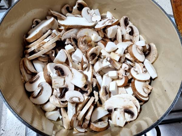 Pasta con ajo y setas {con mucho sabor umami} - Preparación paso 5