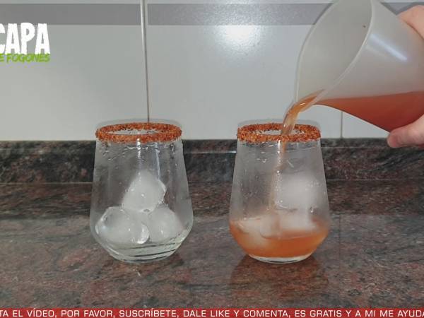 Michelada mexicana - Preparación paso 5