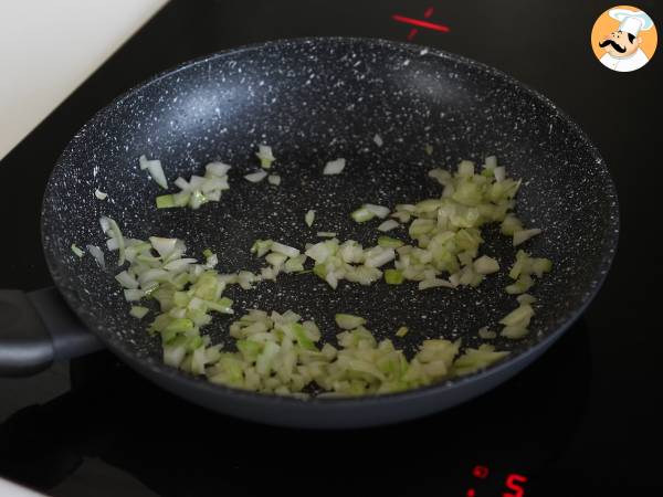 Patacones con hogao y guacamole - Preparación paso 4