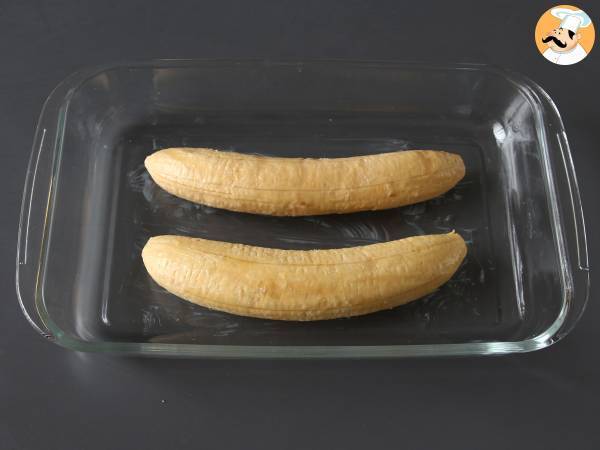 Platanos machos rellenos de carne desmechada y queso rallado - Preparación paso 6