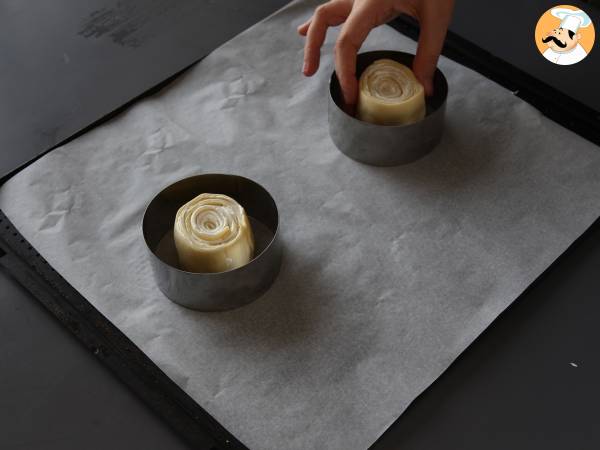 New York roll salado relleno con pesto y queso fresco. Receta con solo 4 ingredientes - Preparación paso 4