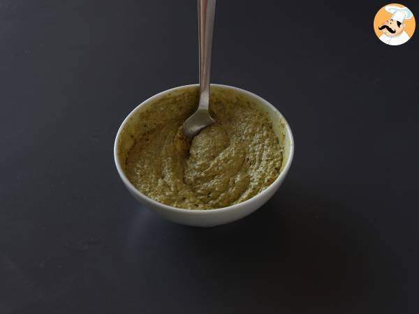 New York roll salado relleno con pesto y queso fresco. Receta con solo 4 ingredientes - Preparación paso 7