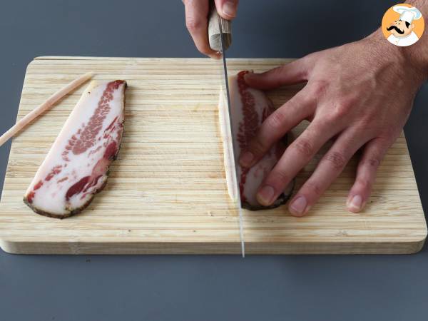 Pasta a la Amatriciana, una receta italiana llena de sabor y tradición - Preparación paso 1