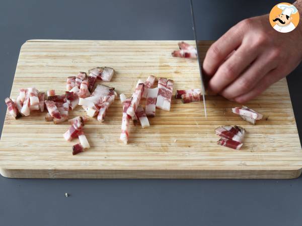 Pasta a la Amatriciana, una receta italiana llena de sabor y tradición - Preparación paso 2