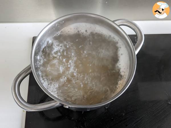 Pasta a la Amatriciana, una receta italiana llena de sabor y tradición - Preparación paso 6