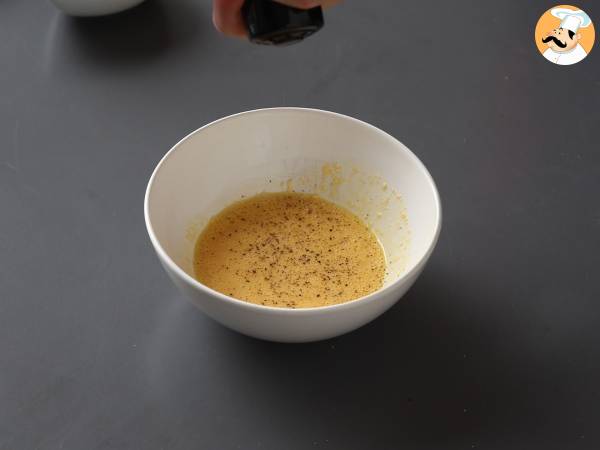 Espaguetis a la carbonara, la receta tradicional italiana - Preparación paso 5