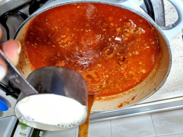 Pasta con ragú a la boloñesa - Preparación paso 7