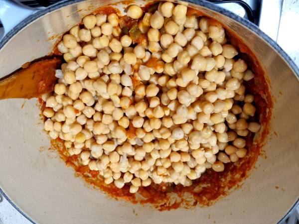 Garbanzos con mejillones, guiso de invierno - Preparación paso 6