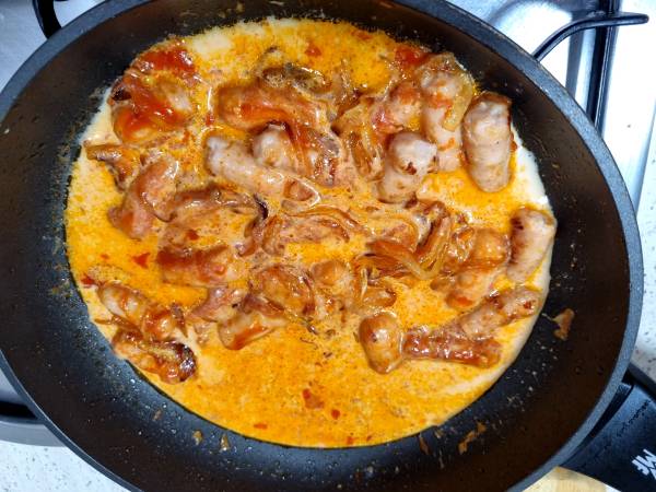 Salchipapas con queso - Preparación paso 7