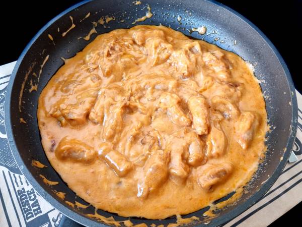 Salchipapas con queso - Preparación paso 9