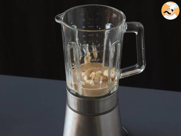 Batido de café y dátiles: energía natural en cada sorbo - Preparación paso 1