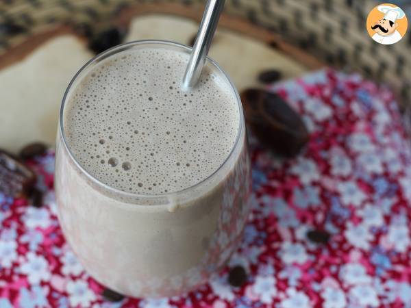 Batido de café y dátiles: energía natural en cada sorbo - Preparación paso 3
