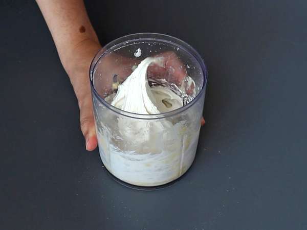 Helado proteico de vainilla con whey, rápido y con 3 ingredientes - Preparación paso 3