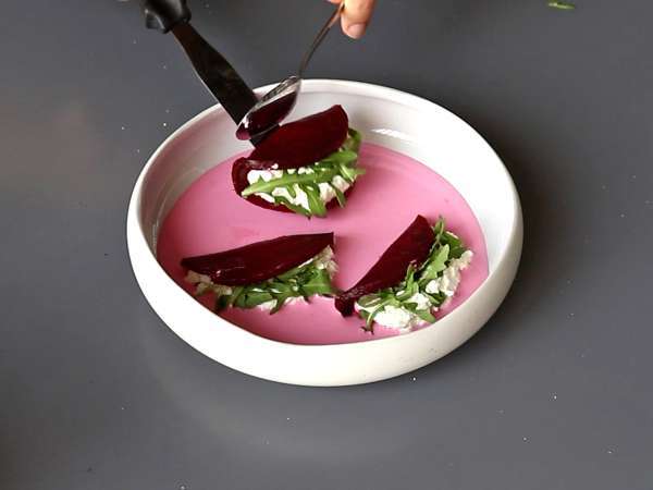 Raviolis de remolacha con ricotta y limón: un bocado fresco, elegante y lleno de color - Preparación paso 5